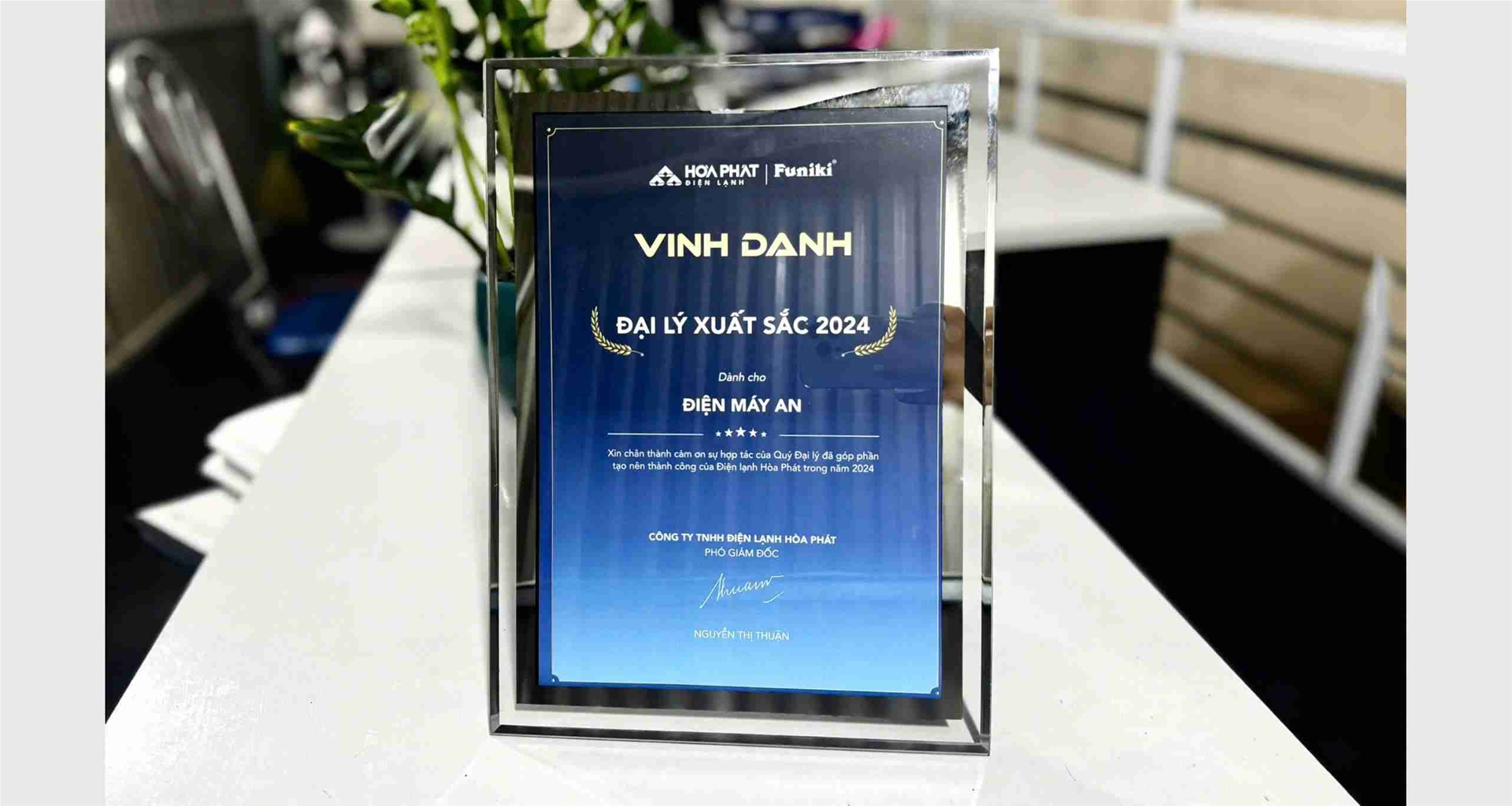 Điện máy AN tiếp tục được vinh danh Đại lý xuất sắc 2025 tại Hội nghị Khách hàng toàn quốc Điện lạnh Hòa Phát